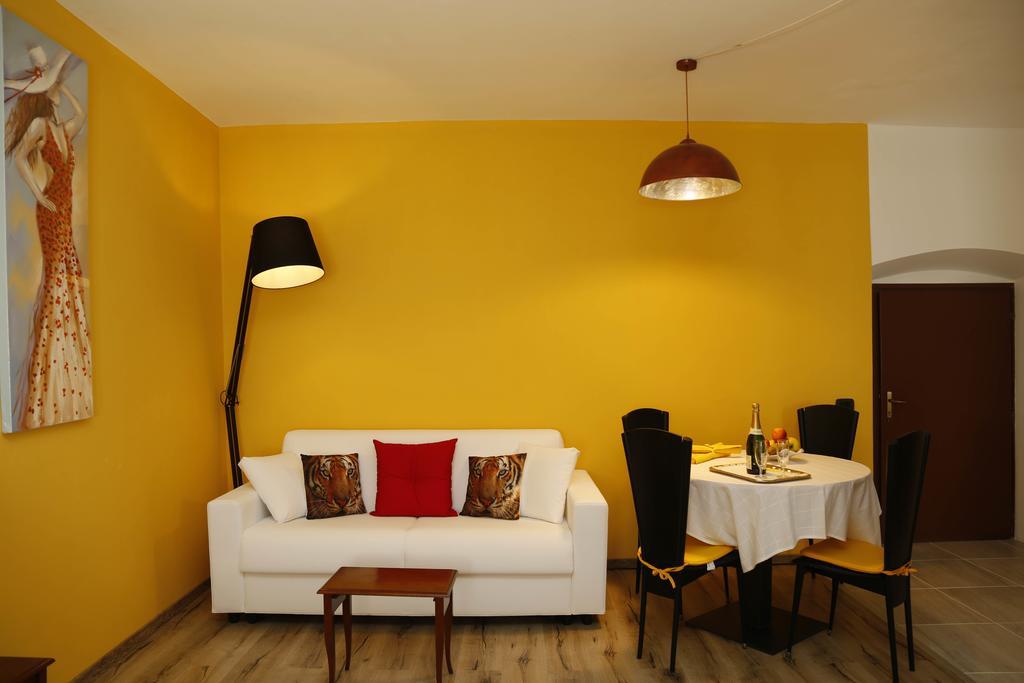 Residence Sugrac Valpicetto Buitenkant foto