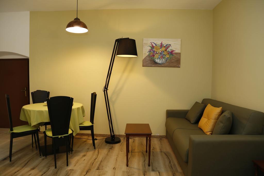 Residence Sugrac Valpicetto Buitenkant foto